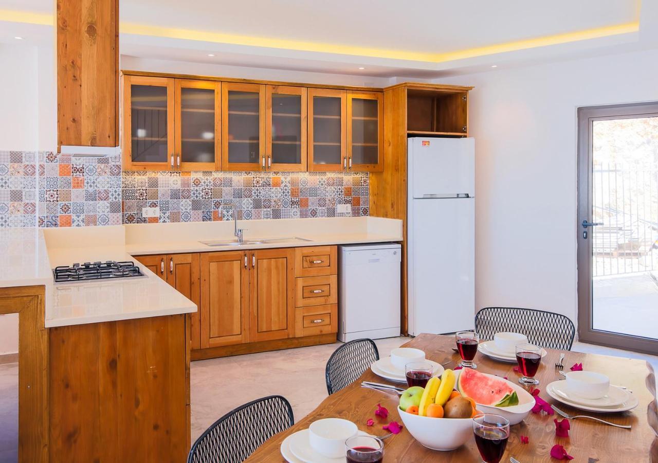 Villa 5 Sleeps 6 Isolated Pool See And Montain View-Villa Kartal Yuvasi Uzumlu  Exteriér fotografie