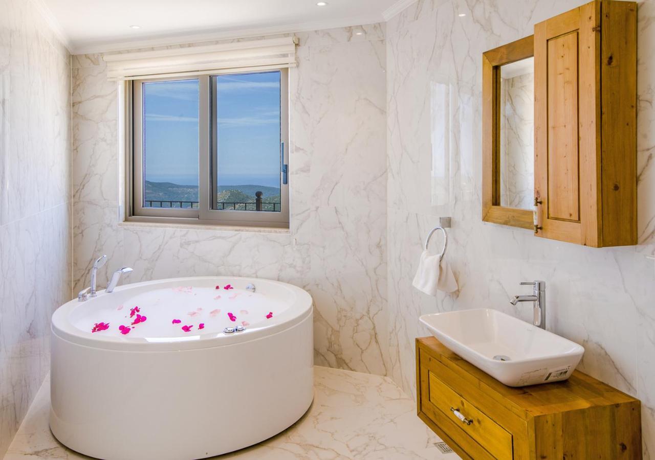 Villa 5 Sleeps 6 Isolated Pool See And Montain View-Villa Kartal Yuvasi Uzumlu  Exteriér fotografie